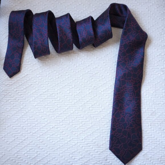 Point Zero luxury blue silk tie with red teddy bear embroidery - Picture 2 of 7